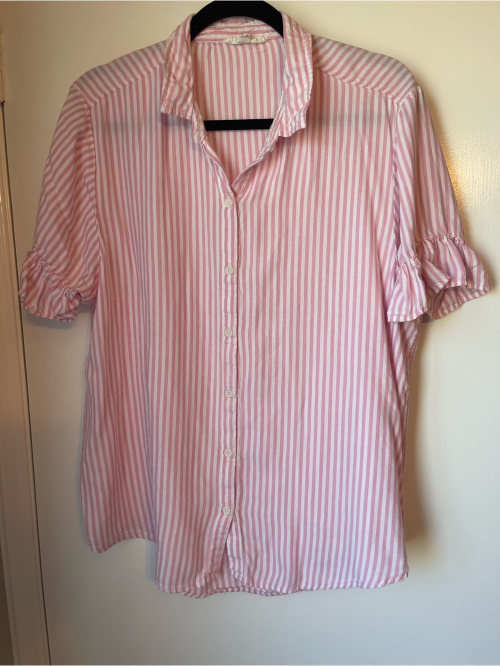 beachlunchlounge Pink and White Striped Short-Sleeve Button-Down